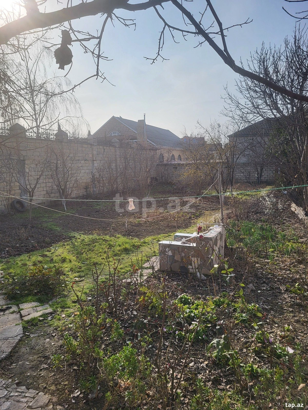 Satılır 7 otaqlı həyət evi