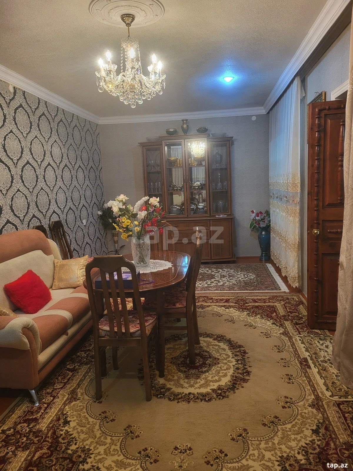 Satılır 7 otaqlı həyət evi