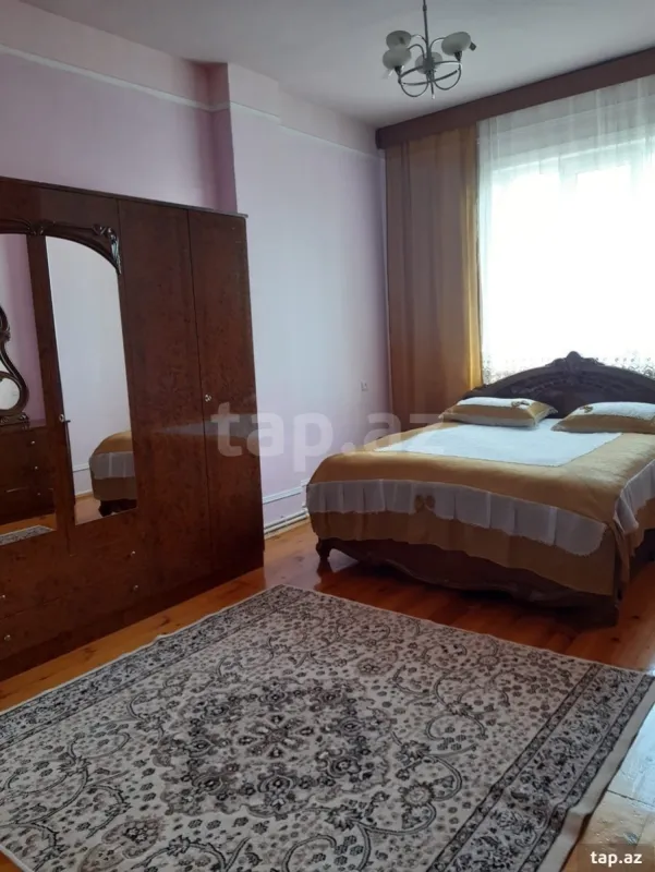 Kirayə verilir 2 otaqlı yeni tikili 73 m²