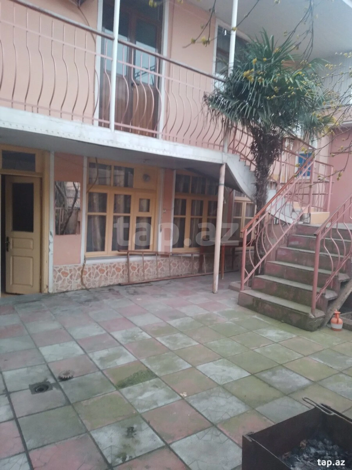 Kirayə verilir 4 otaqlı həyət evi