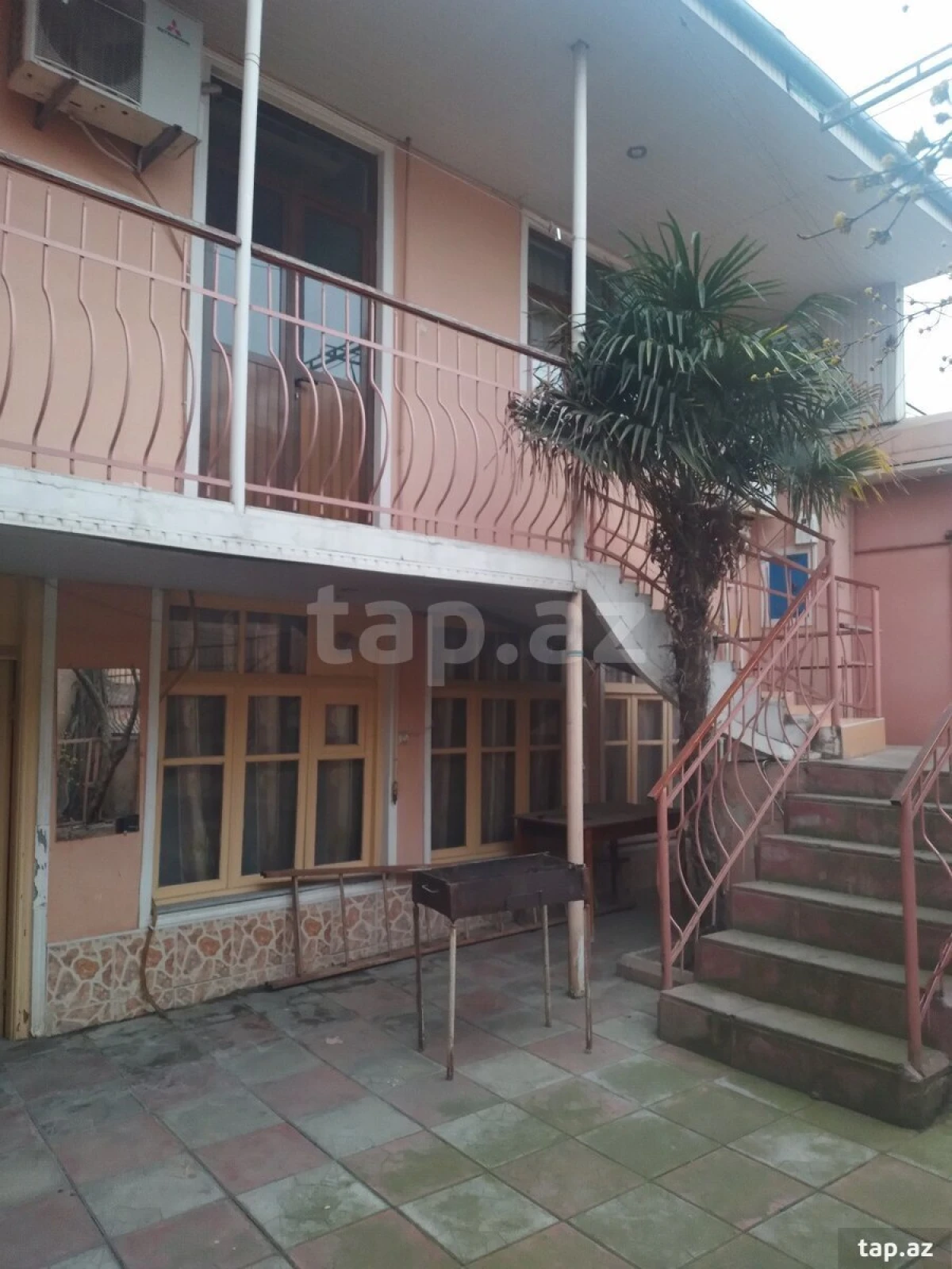 Kirayə verilir 4 otaqlı həyət evi