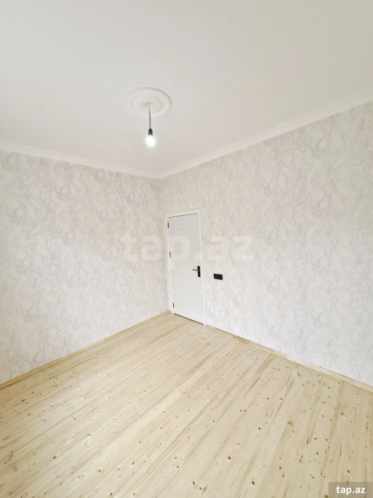 Satılır 4 otaqlı yeni tikili 110 m²