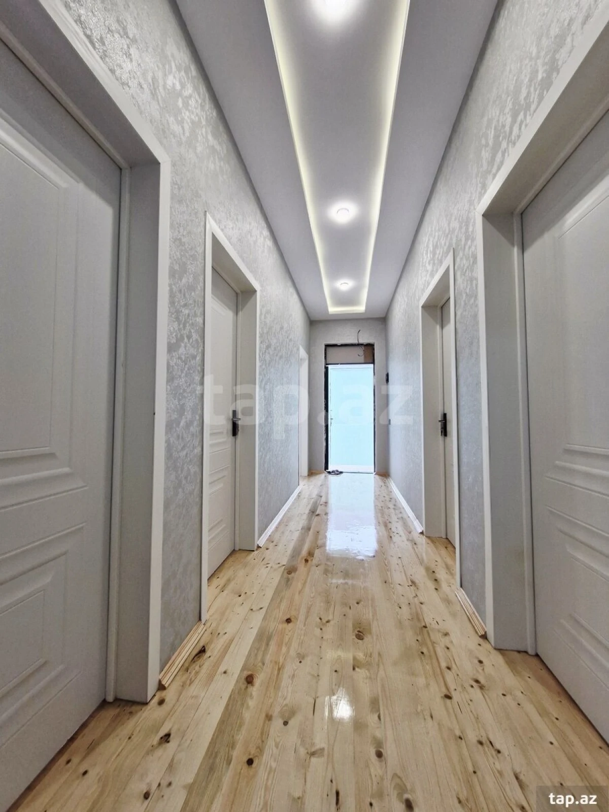 Satılır 4 otaqlı yeni tikili 110 m²