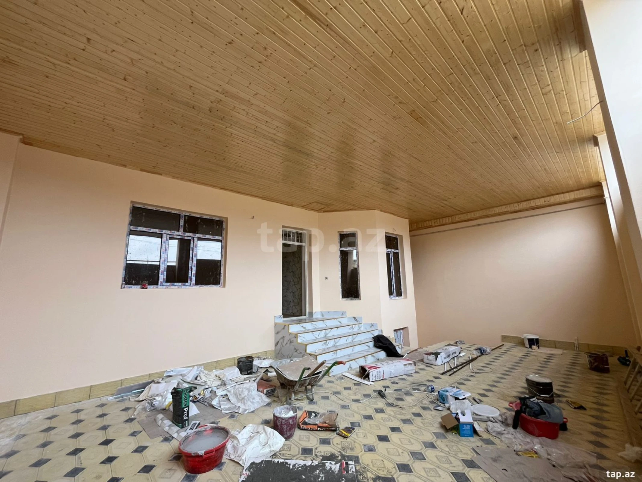 Satılır 4 otaqlı həyət evi