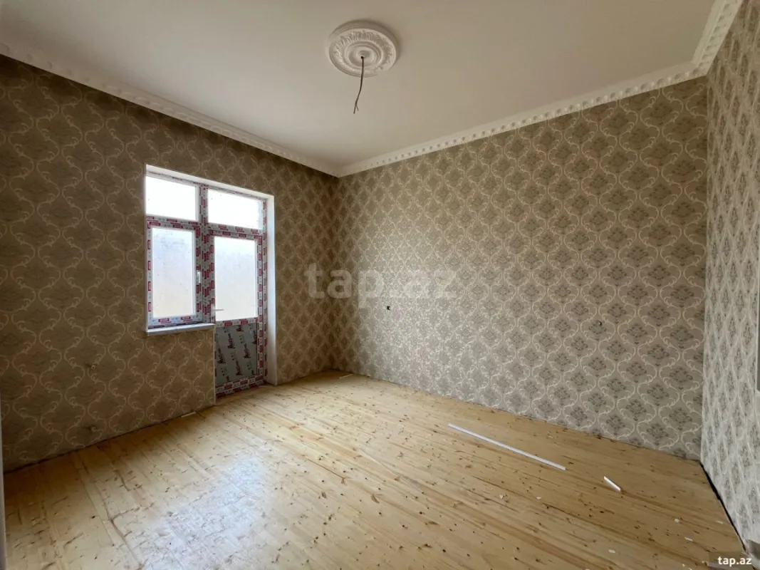 Satılır 4 otaqlı həyət evi