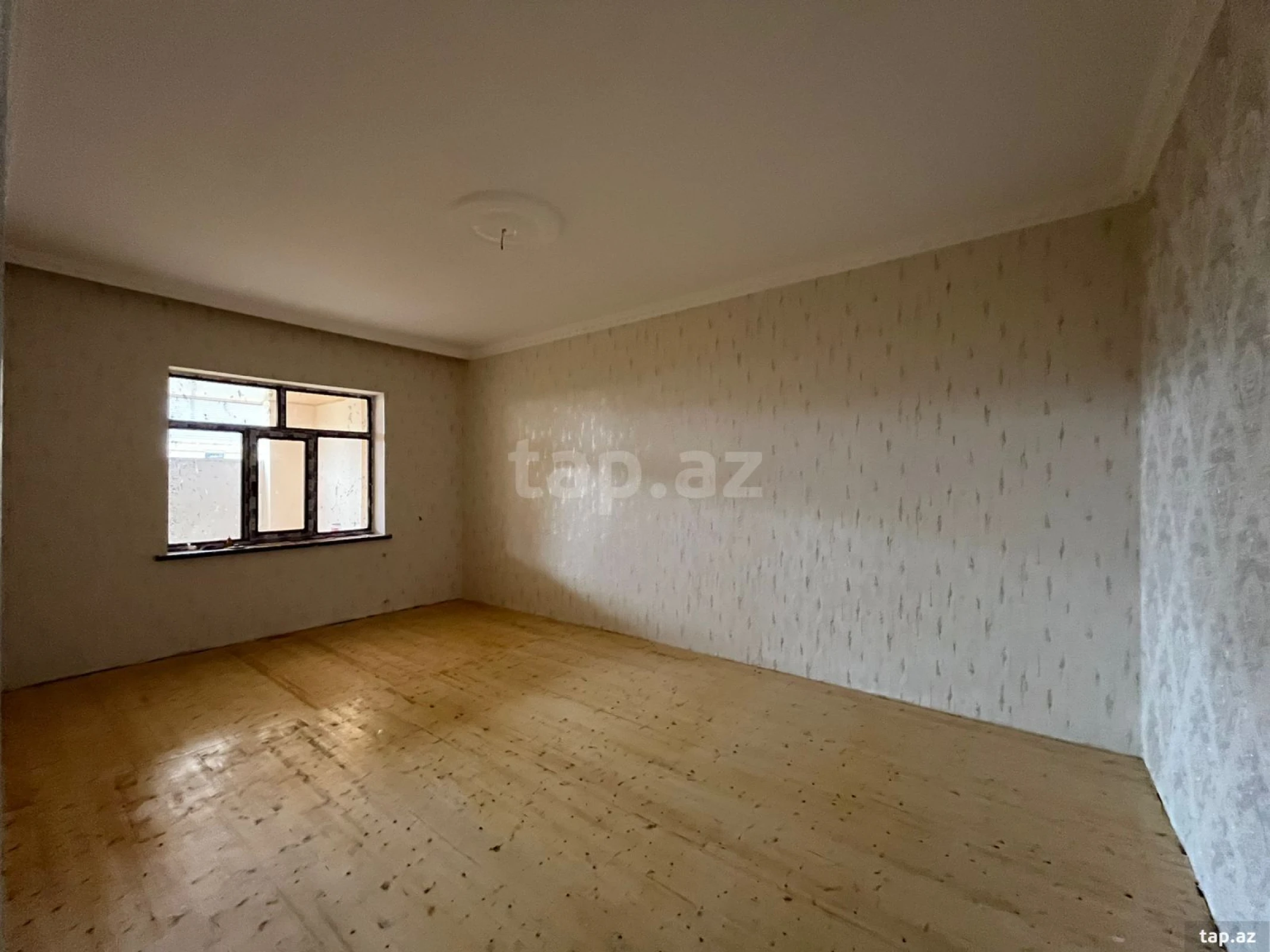 Satılır 4 otaqlı həyət evi