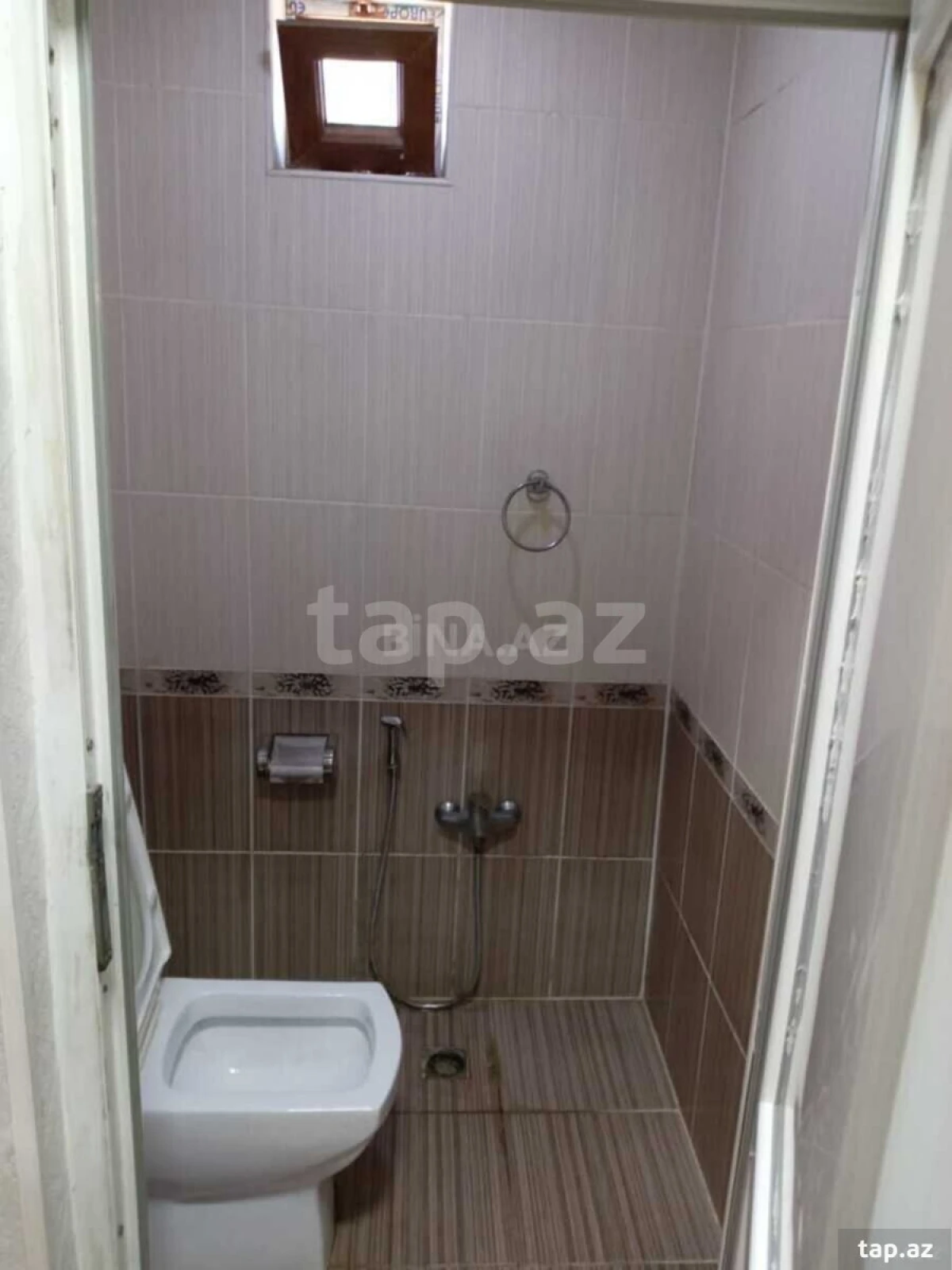 Satılır 6 otaqlı həyət evi