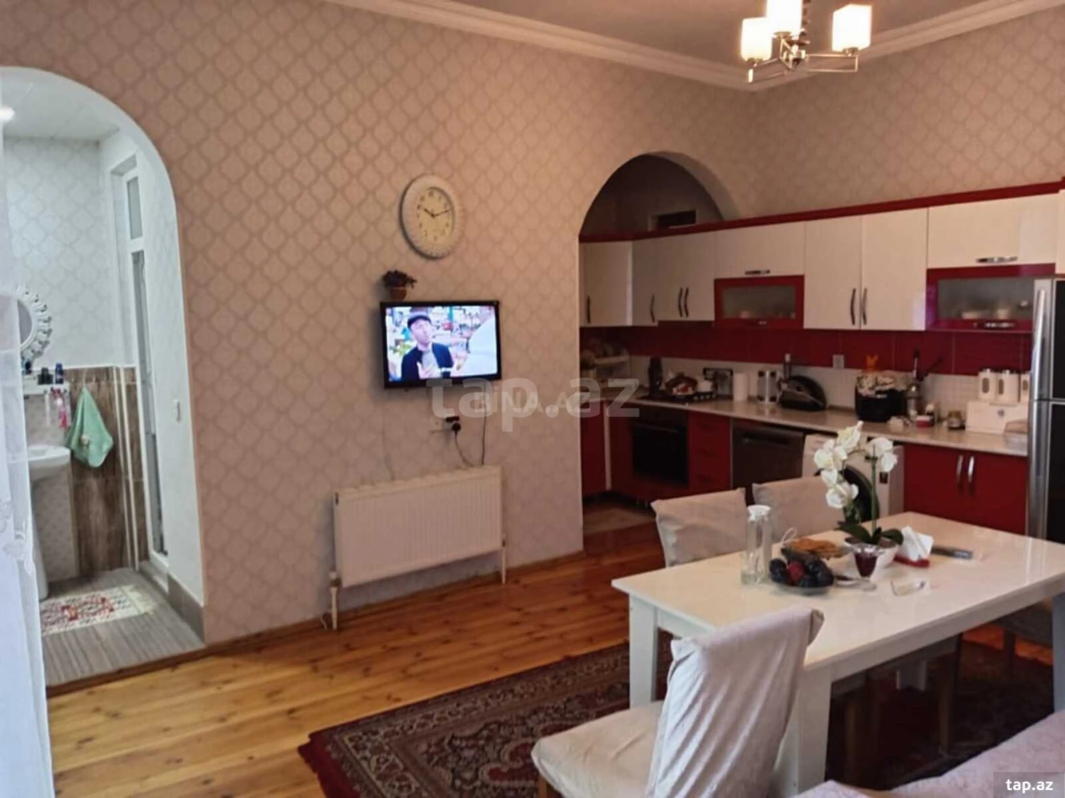 Satılır 6 otaqlı həyət evi