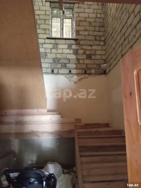Satılır 6 otaqlı həyət evi
