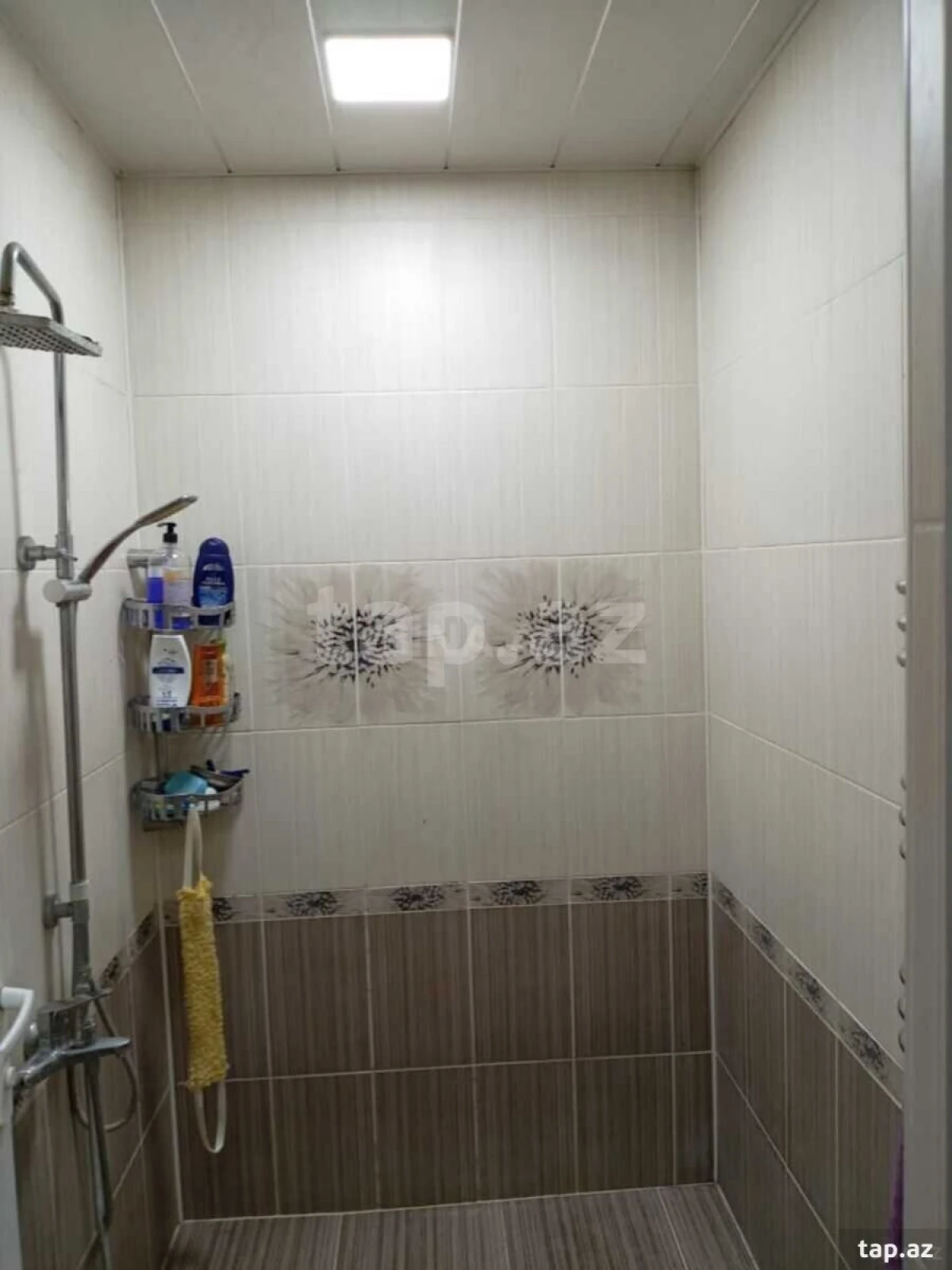 Satılır 6 otaqlı həyət evi