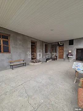 Satılır 4 otaqlı həyət evi