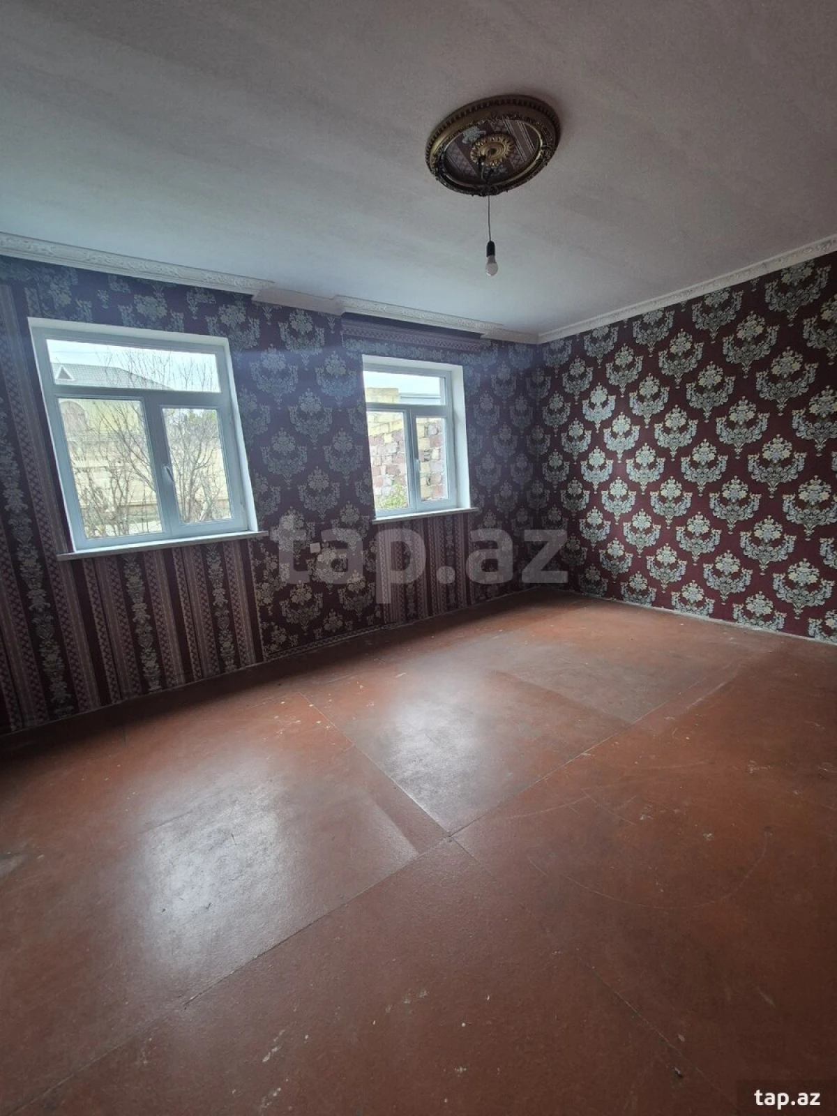 Satılır 4 otaqlı həyət evi