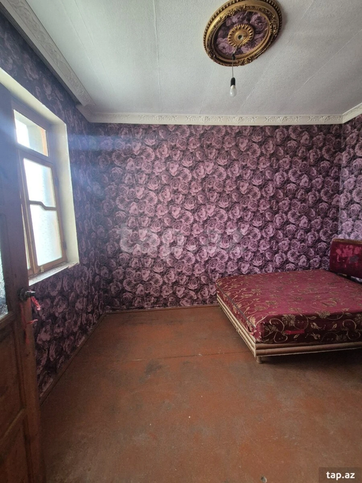 Satılır 4 otaqlı həyət evi