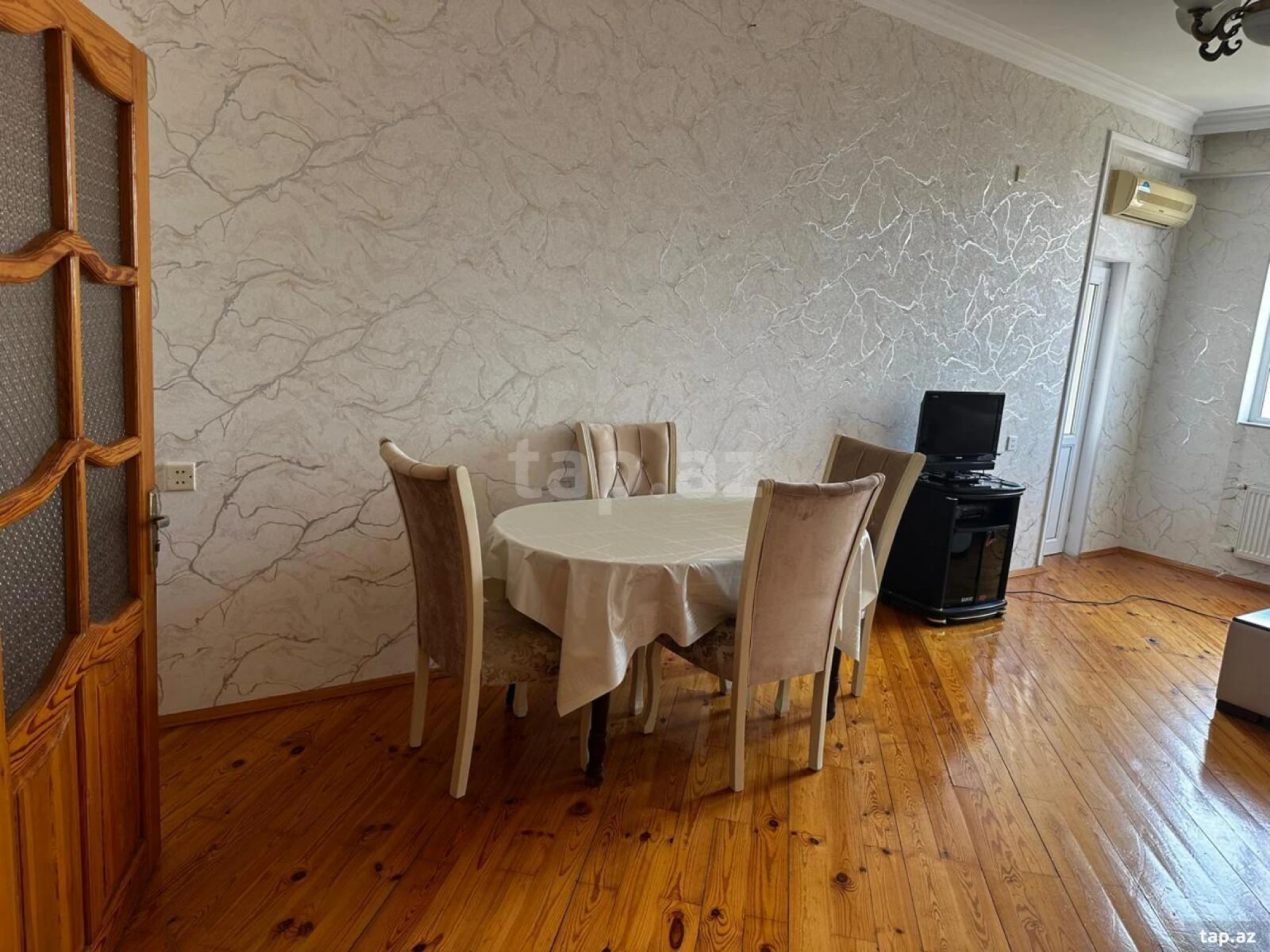 Kirayə verilir 3 otaqlı yeni tikili 100 m²