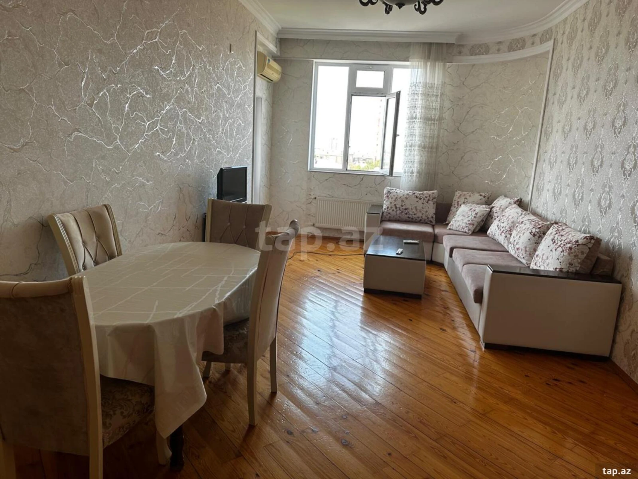 Kirayə verilir 3 otaqlı yeni tikili 100 m²