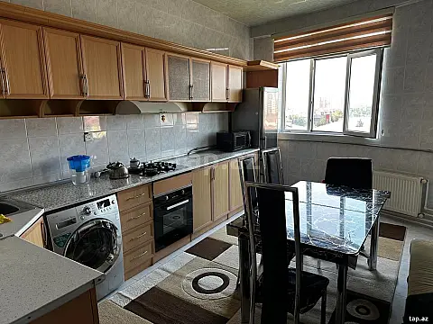 Kirayə verilir 3 otaqlı yeni tikili 100 m²