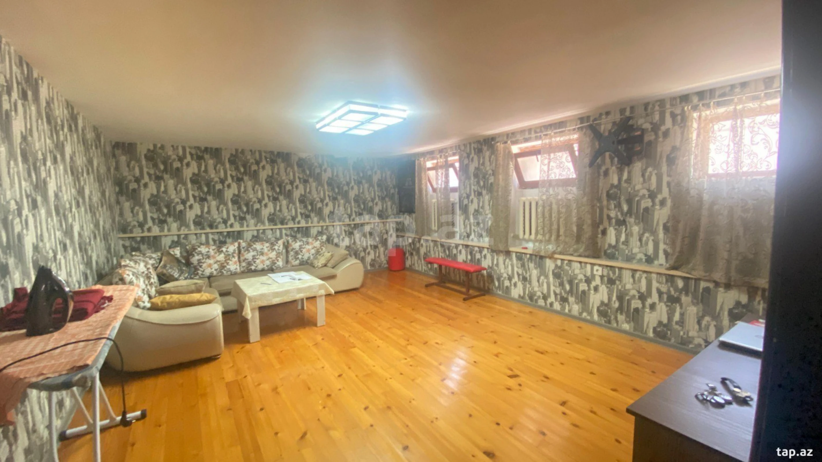 Satılır 6 otaqlı həyət evi