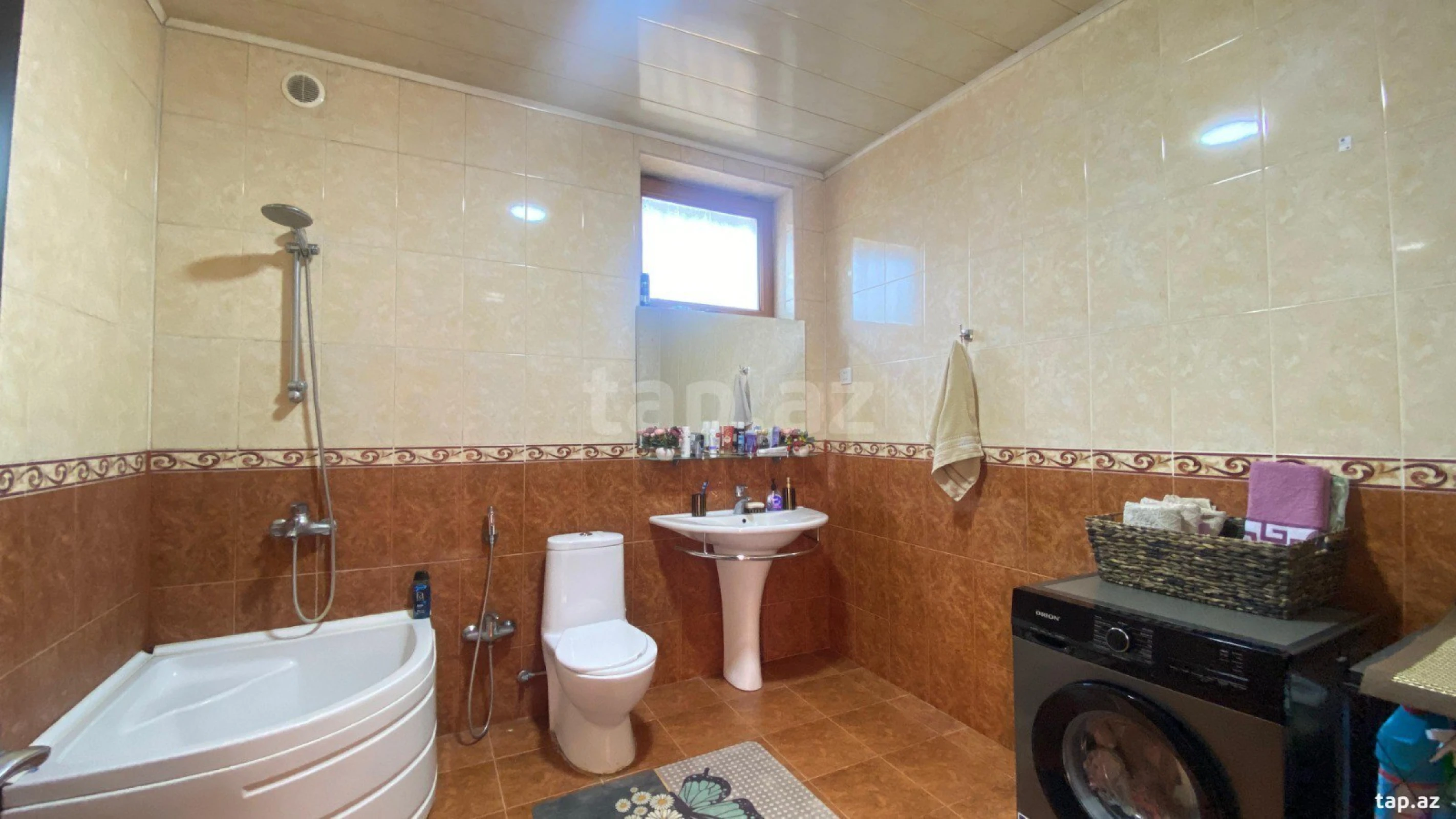 Satılır 6 otaqlı həyət evi