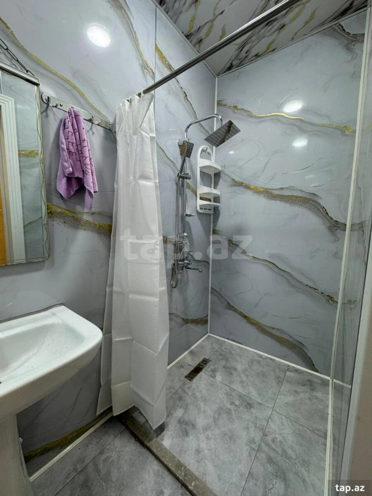 Kirayə verilir 2 otaqlı yeni tikili 60 m²