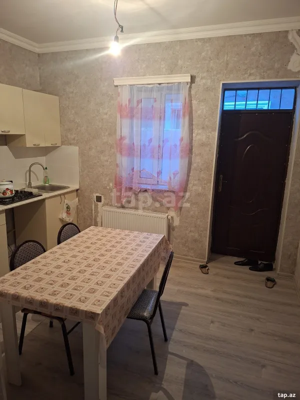 Kirayə verilir 3 otaqlı həyət evi