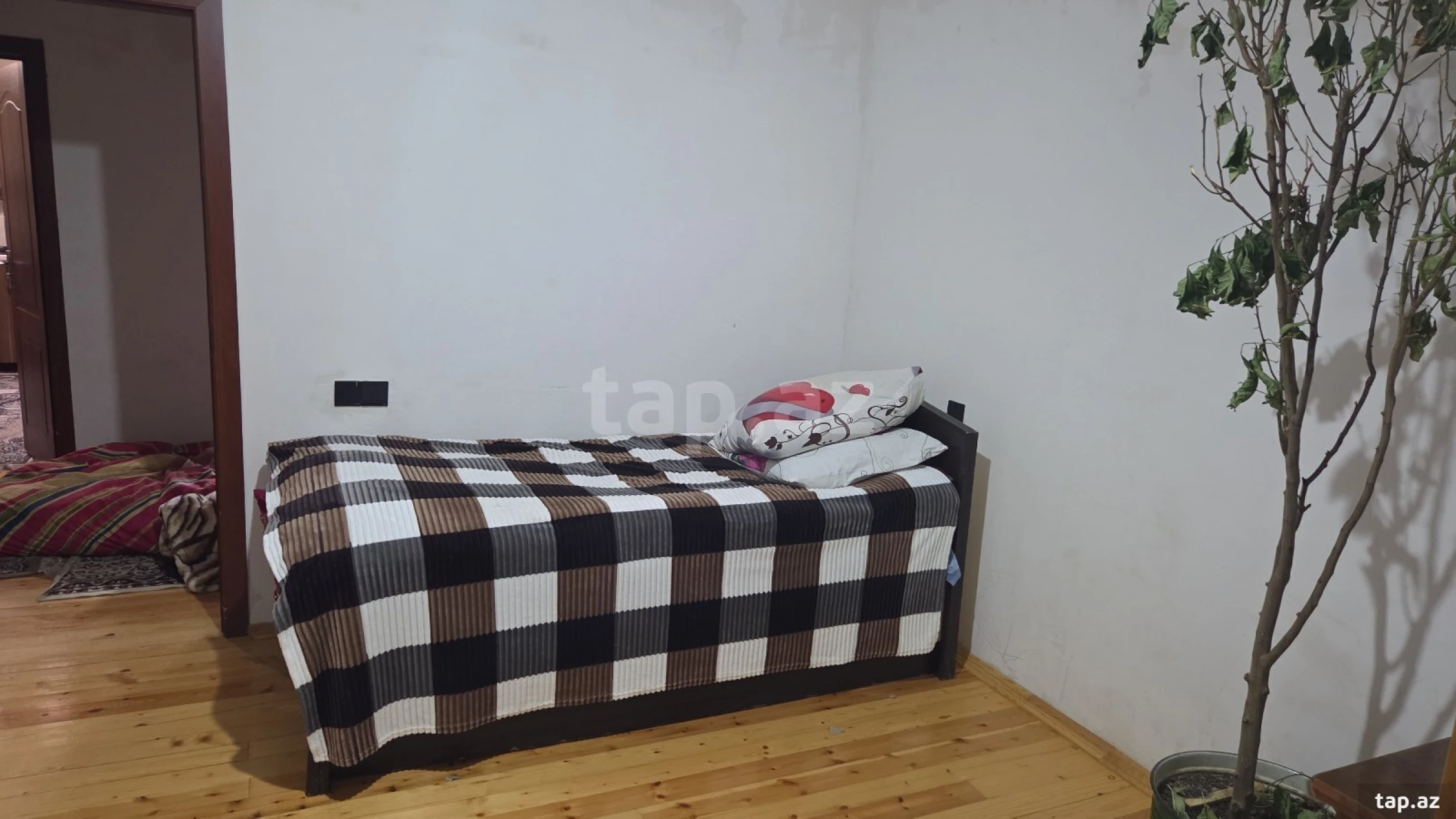 Kirayə verilir 3 otaqlı həyət evi