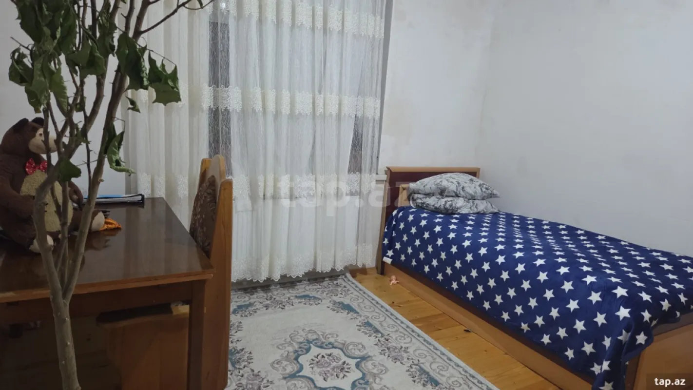 Kirayə verilir 3 otaqlı həyət evi