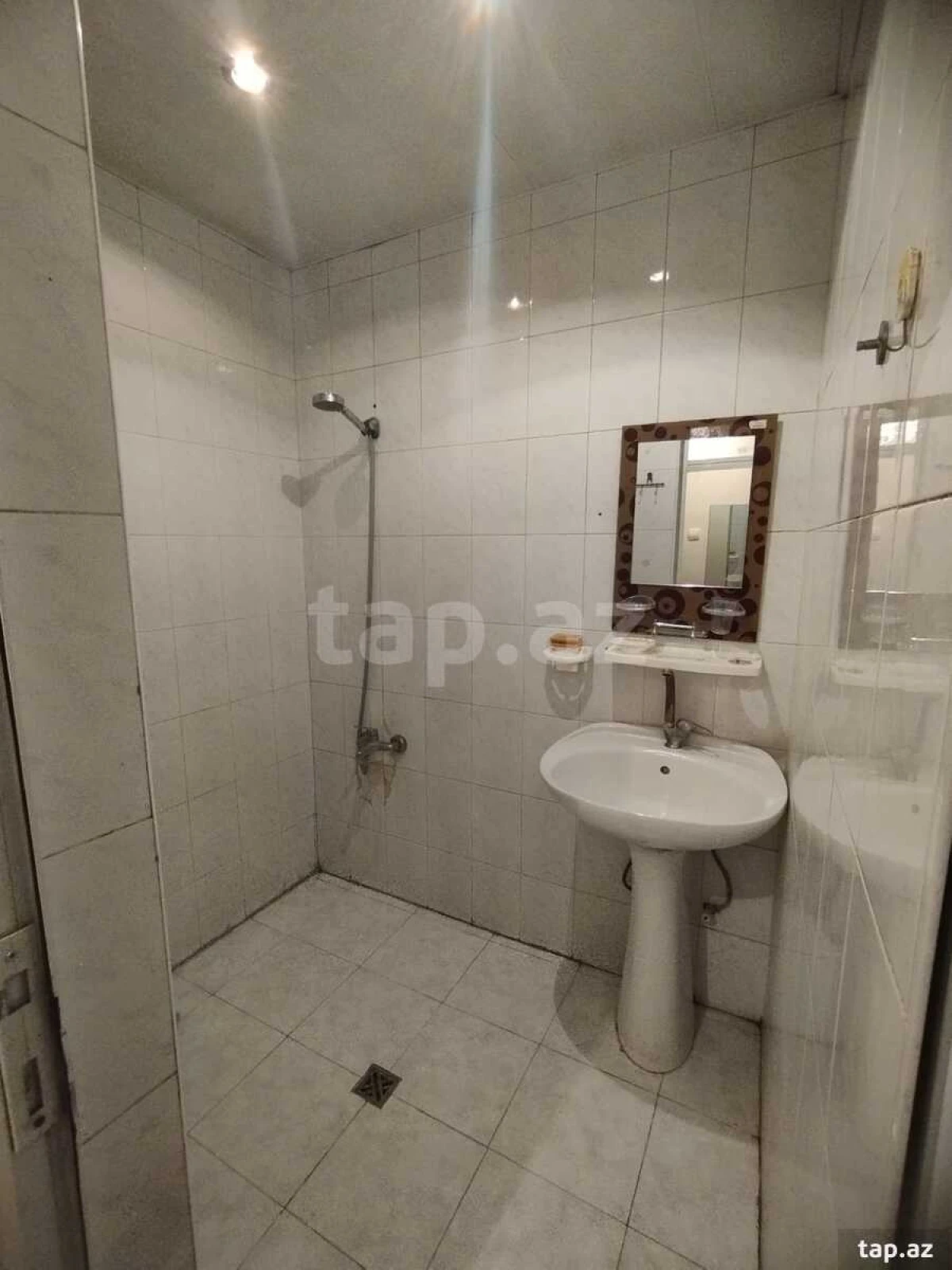 Kirayə verilir 2 otaqlı mənzil 65 m²