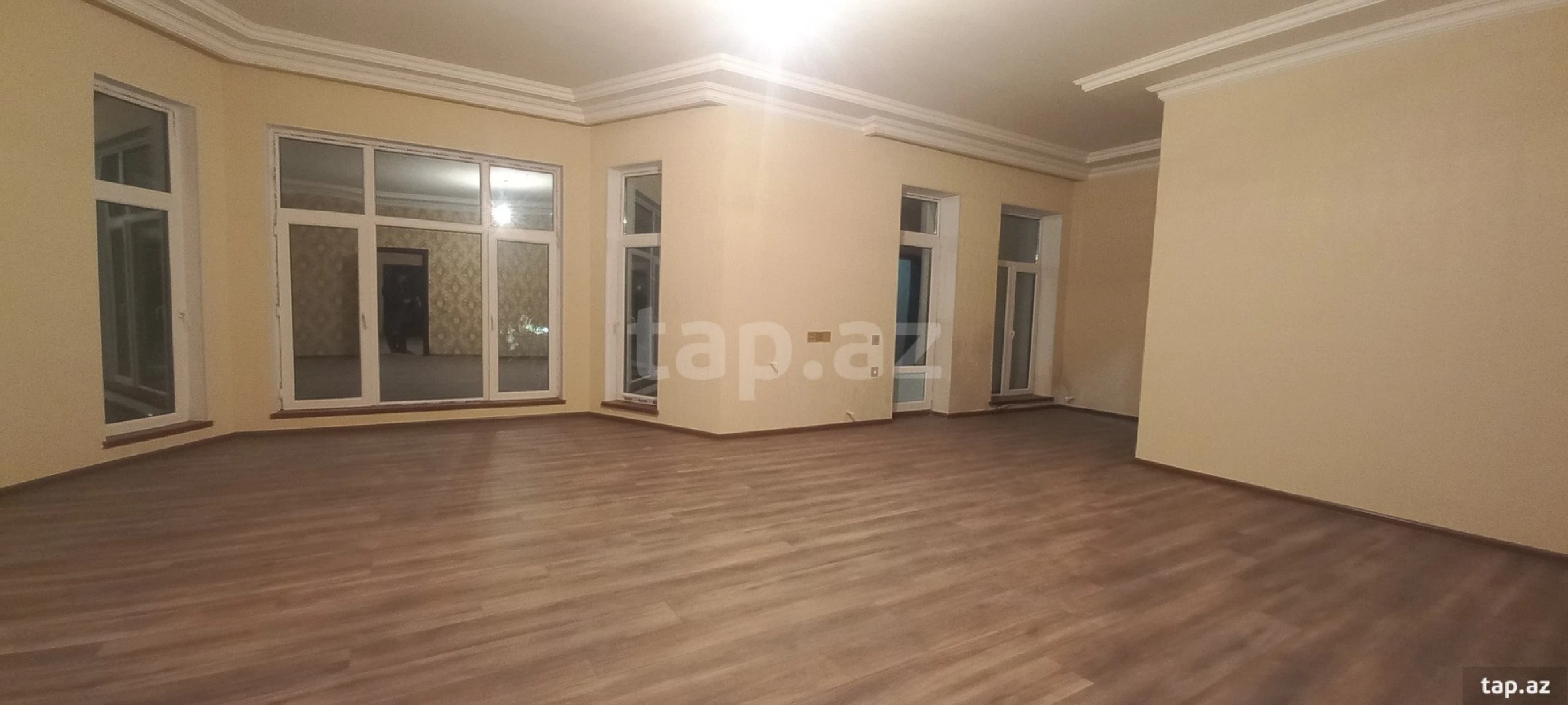 Satılır 5 otaqlı həyət evi