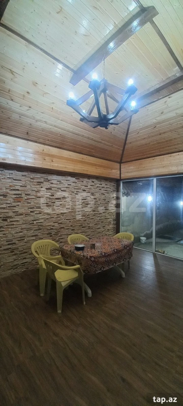 Satılır 5 otaqlı həyət evi