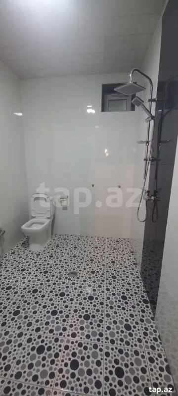 Satılır 5 otaqlı həyət evi