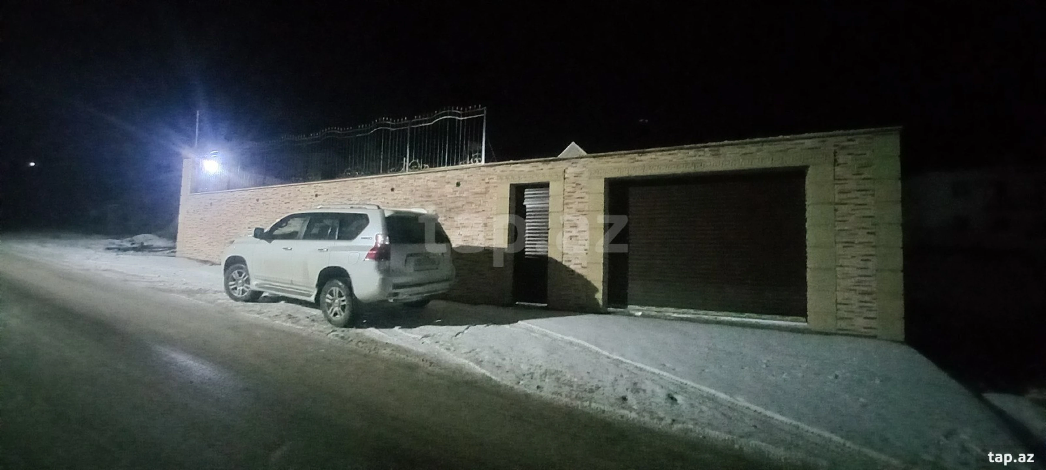 Satılır 5 otaqlı həyət evi