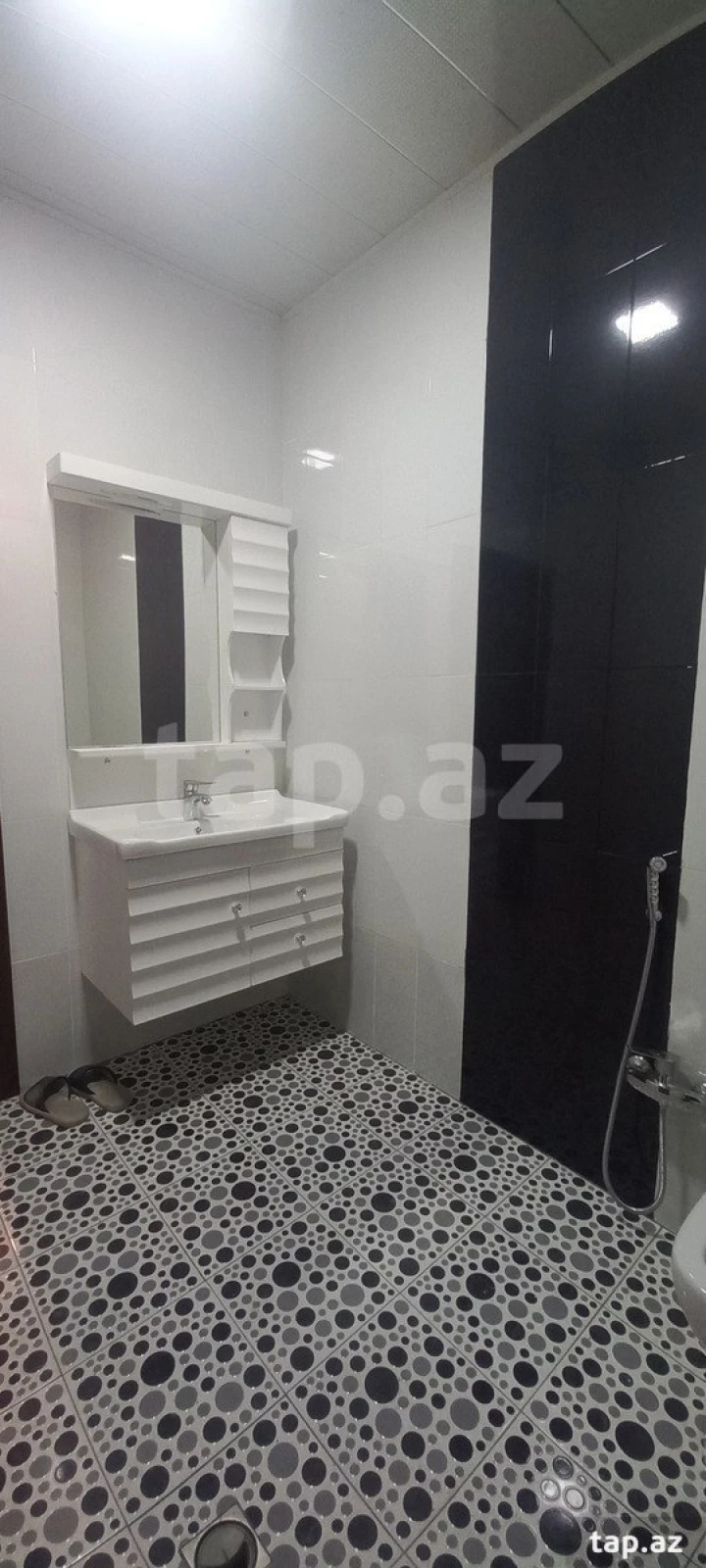 Satılır 5 otaqlı həyət evi