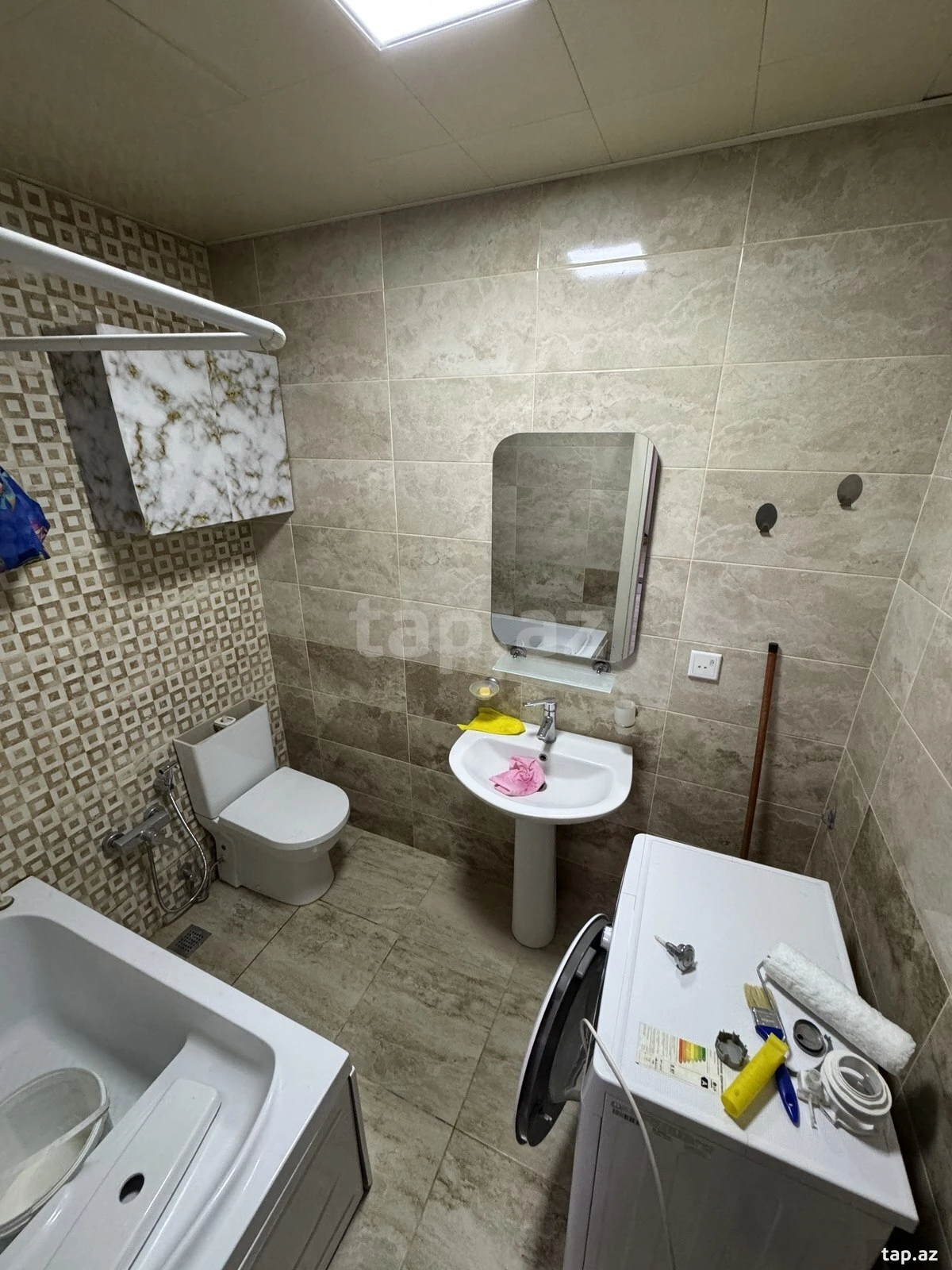 Kirayə verilir 2 otaqlı yeni tikili 72 m²