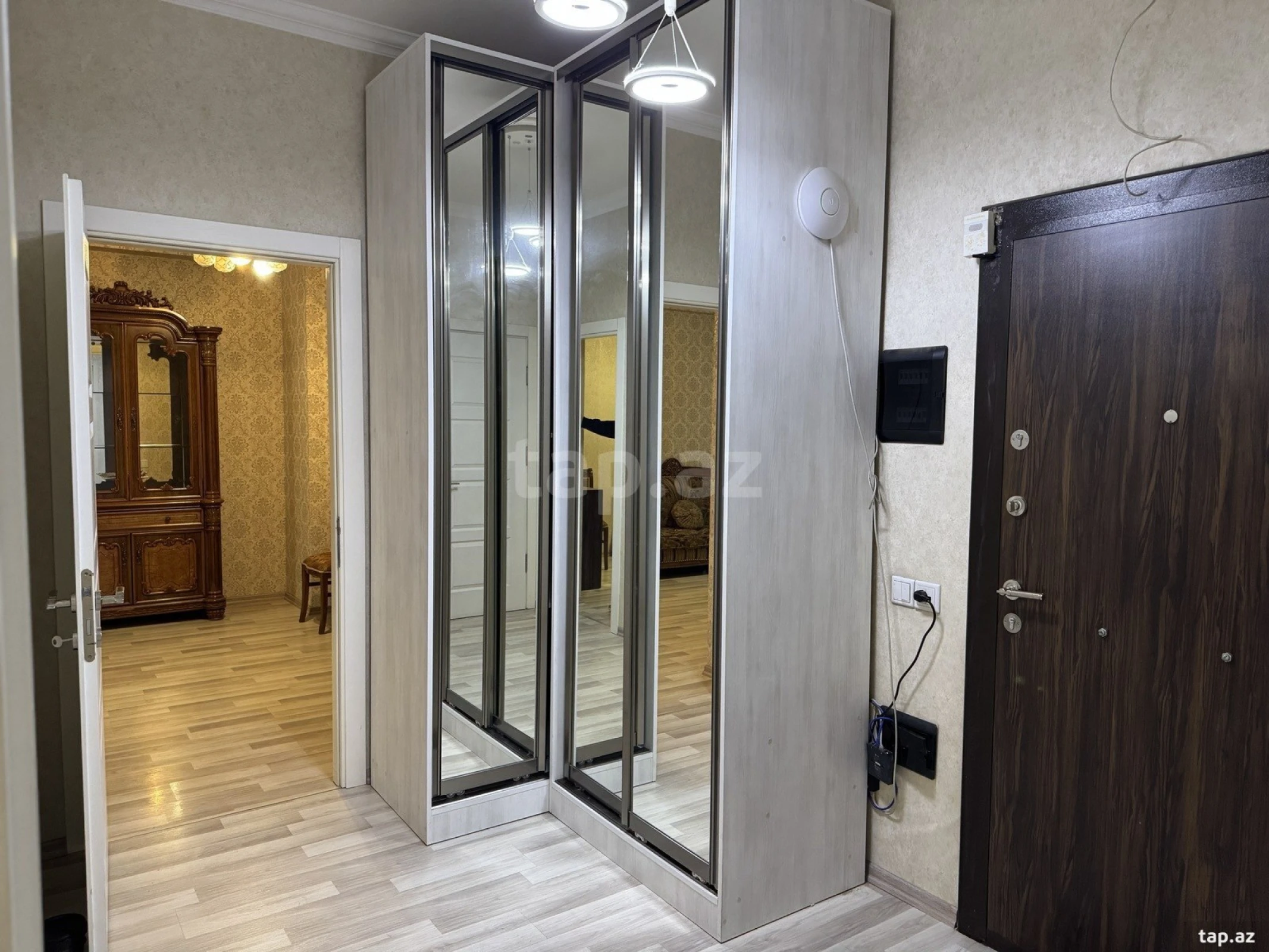 Kirayə verilir 2 otaqlı yeni tikili 72 m²