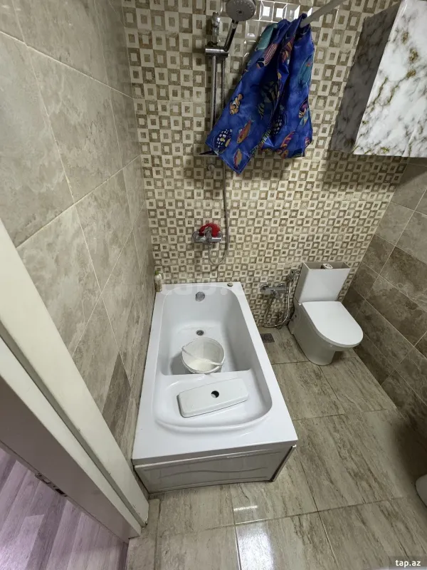 Kirayə verilir 2 otaqlı yeni tikili 72 m²