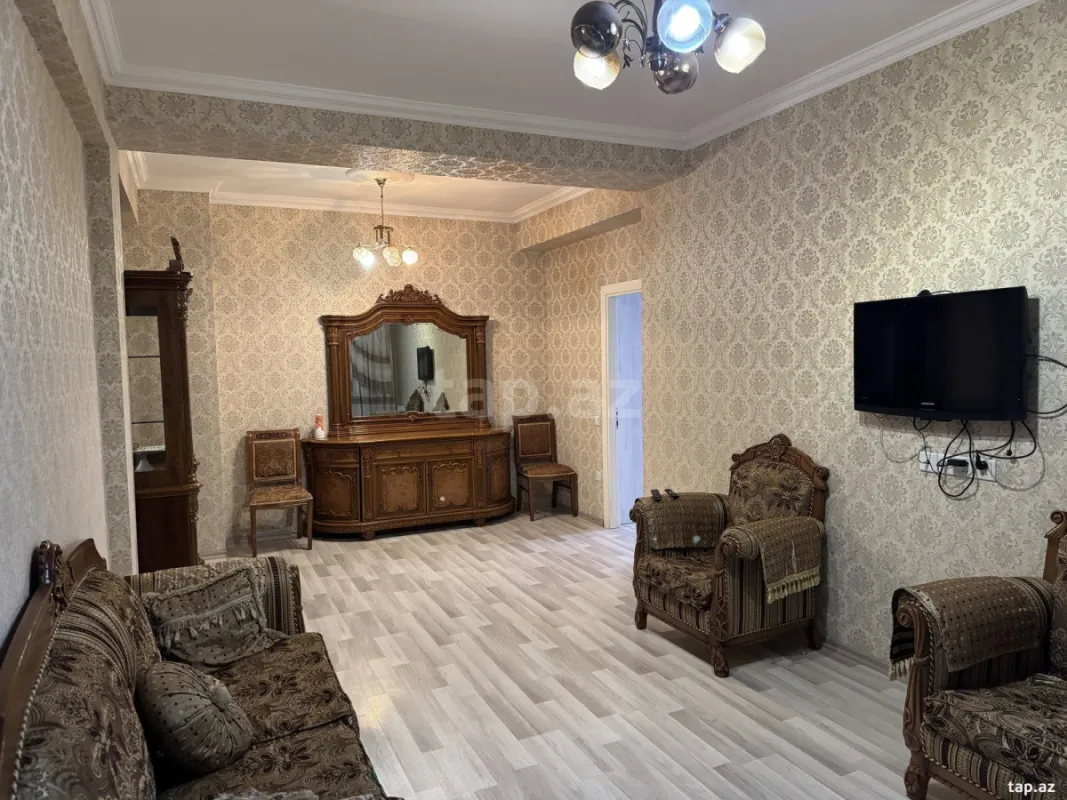 Kirayə verilir 2 otaqlı yeni tikili 72 m²