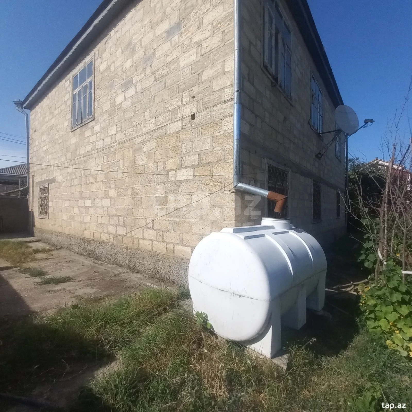 Satılır 5 otaqlı həyət evi