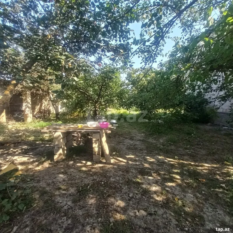 Satılır 5 otaqlı həyət evi