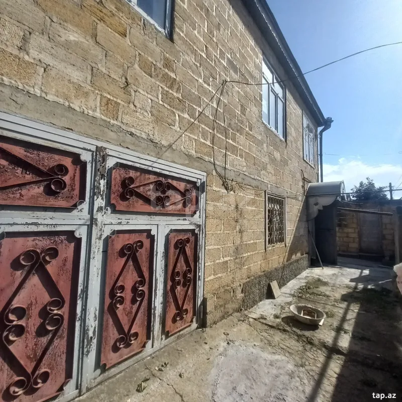 Satılır 5 otaqlı həyət evi