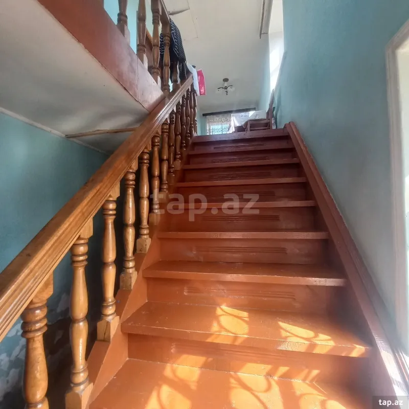 Satılır 5 otaqlı həyət evi