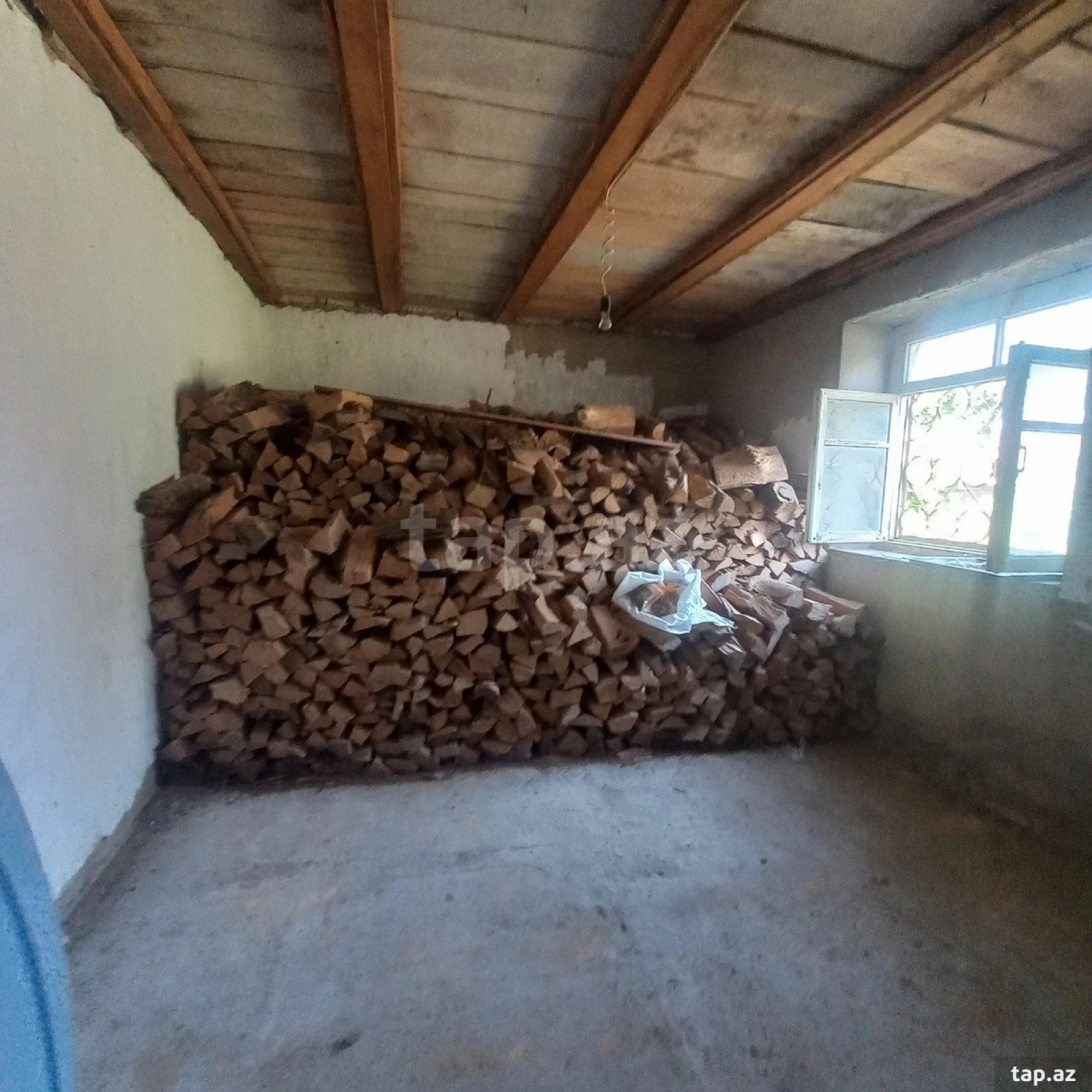 Satılır 5 otaqlı həyət evi