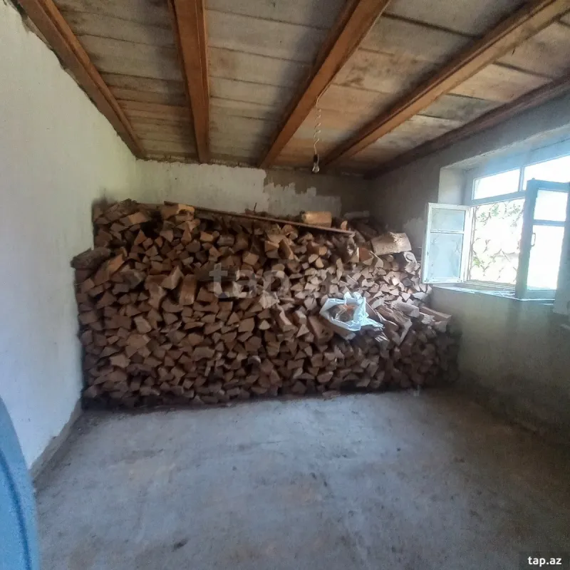 Satılır 5 otaqlı həyət evi