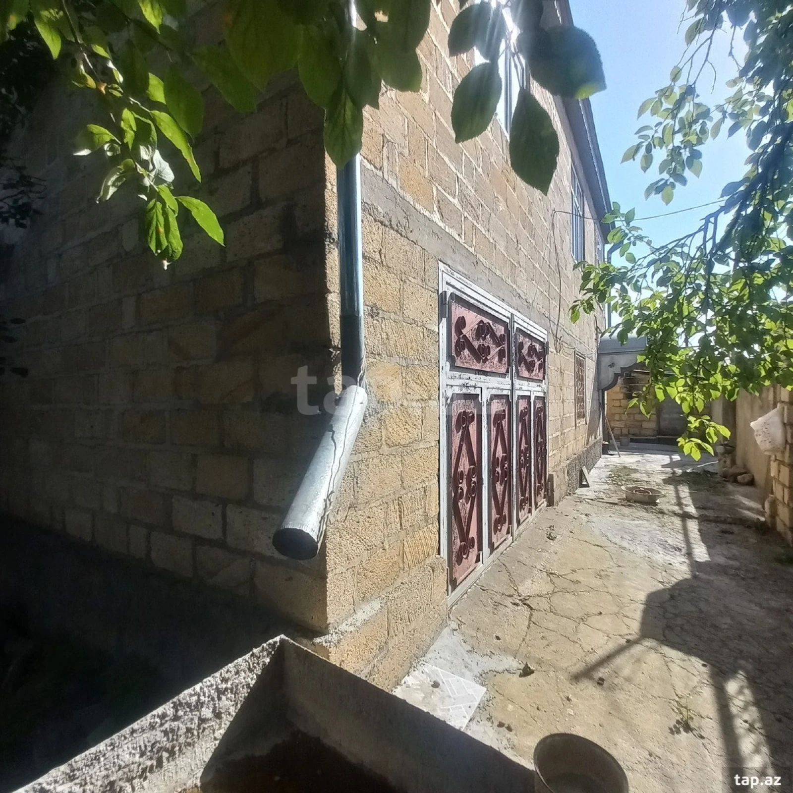 Satılır 5 otaqlı həyət evi