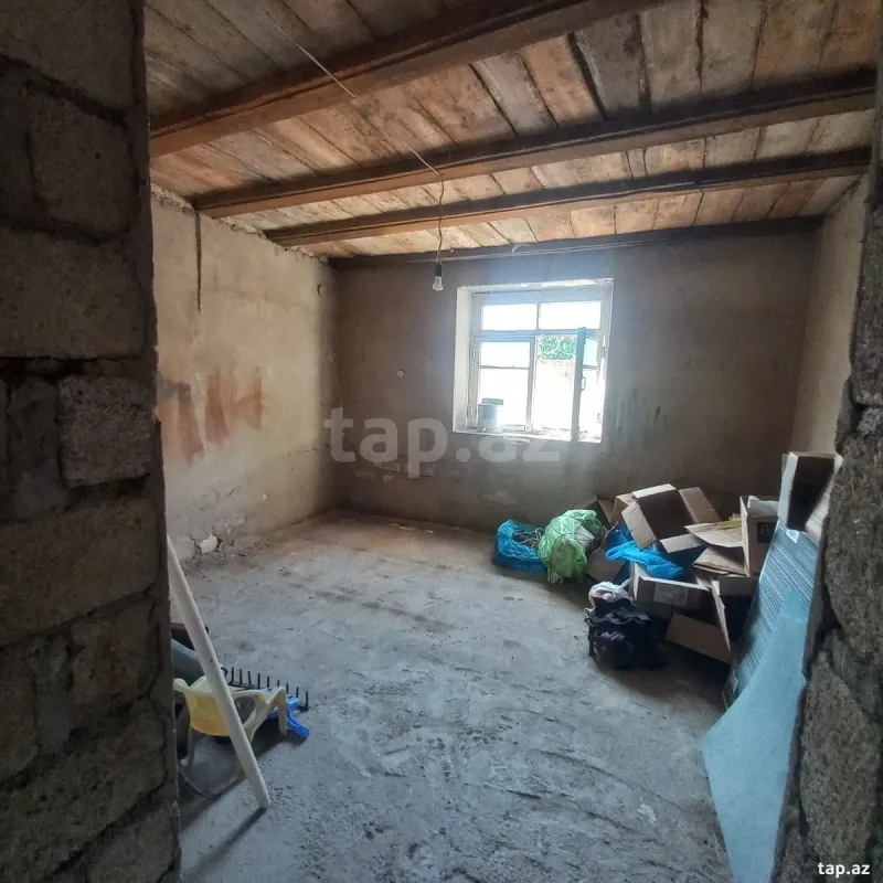 Satılır 5 otaqlı həyət evi