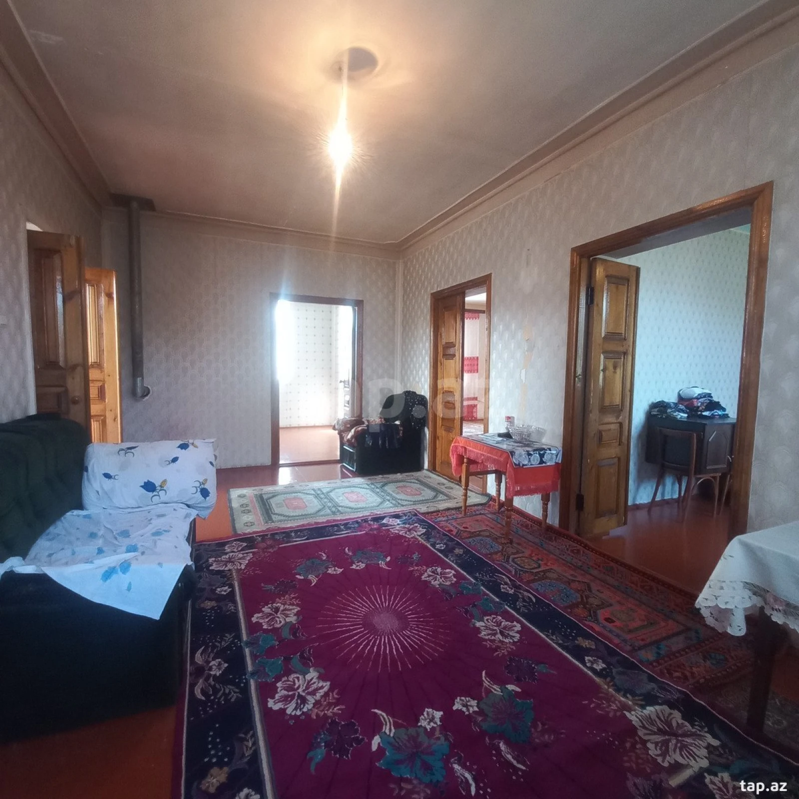 Satılır 5 otaqlı həyət evi