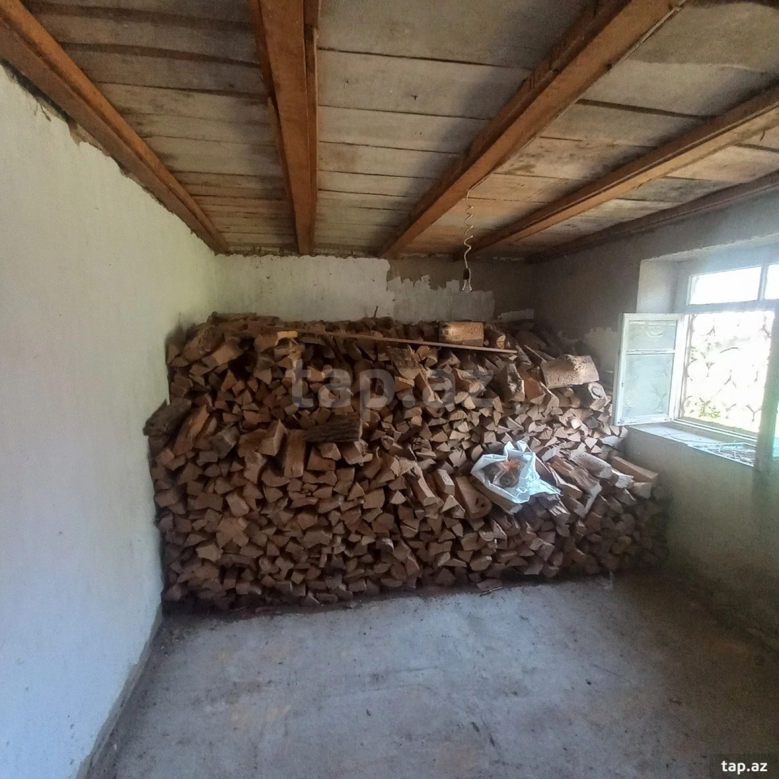 Satılır 5 otaqlı həyət evi