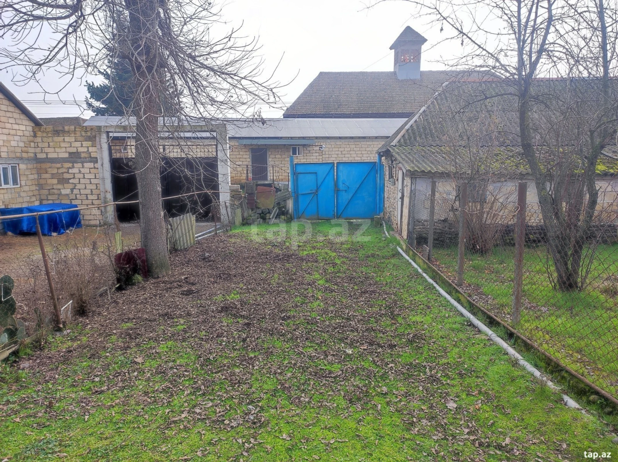 Satılır 3 otaqlı həyət evi