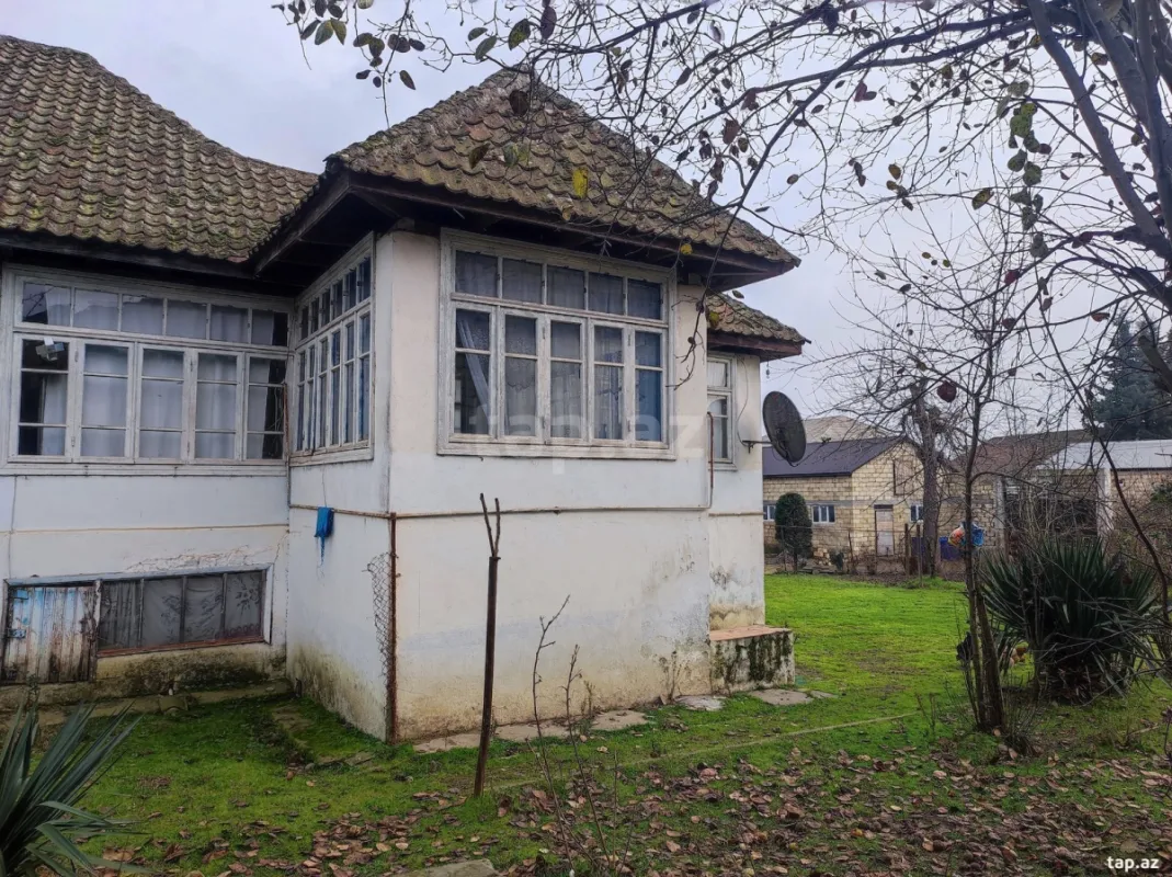 Satılır 3 otaqlı həyət evi