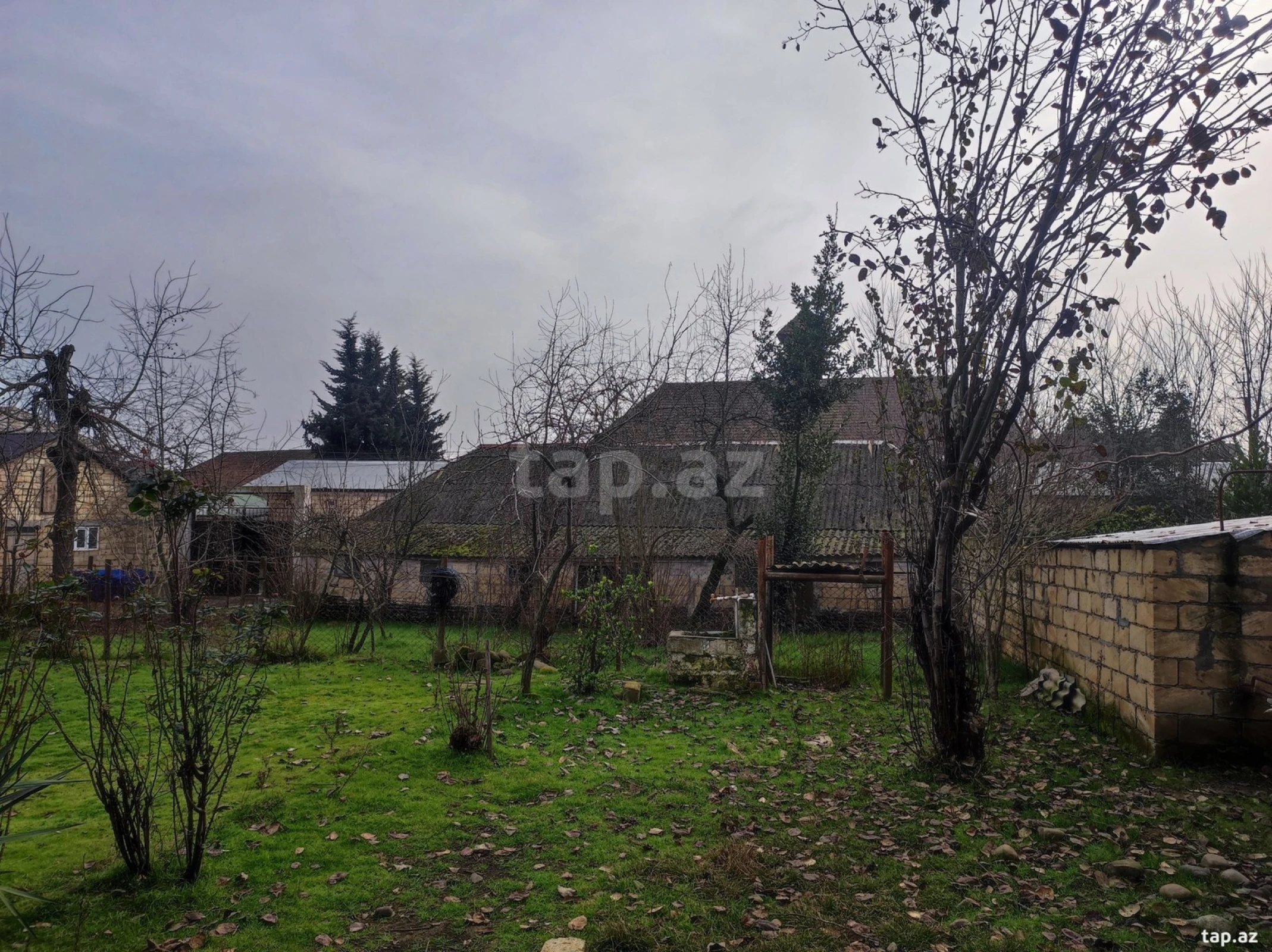 Satılır 3 otaqlı həyət evi