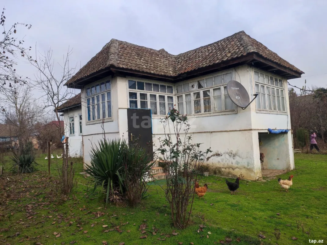 Satılır 3 otaqlı həyət evi